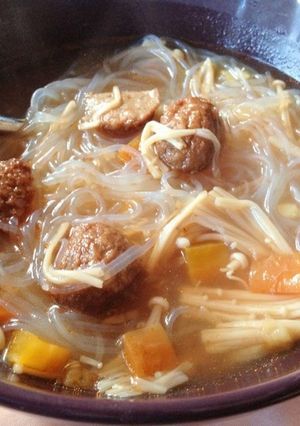 簡単♪ミートボールの春雨入トマトスープ-レシピのメイン写真