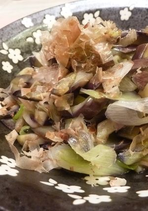 すぐできる！茄子＆長ネギ炒り（鰹節風味）-レシピのメイン写真