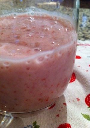 ♧我が家の朝ごはん♧苺バナナスムージー-レシピのメイン写真