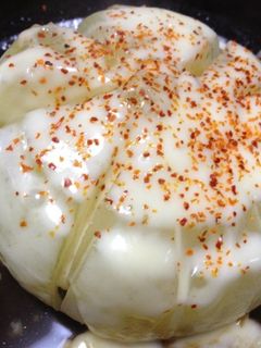 チンするだけ*新玉ねぎまるごとグラタン♪-レシピのメイン写真