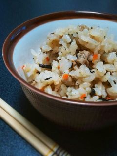 ■ジューシー■沖縄の炊き込みご飯。-レシピのメイン写真