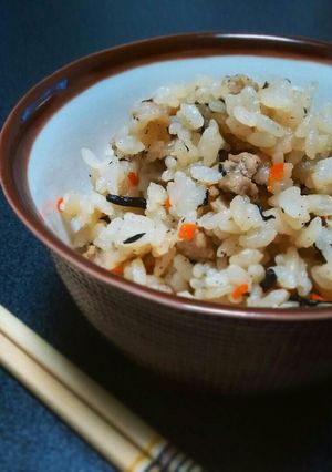 ■ジューシー■沖縄の炊き込みご飯。-レシピのメイン写真