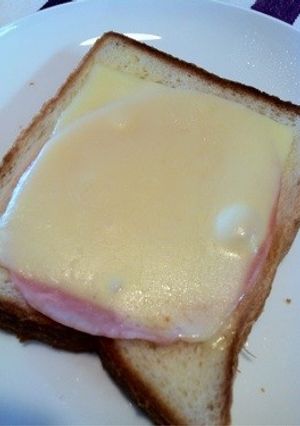 忙しい朝に♪超簡単ハムチーズトースト-レシピのメイン写真