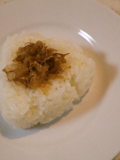 遠足のお弁当に おかかマヨおにぎり-レシピのメイン写真