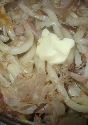 バター風味焼きうどん(山芋＆しめじ入り)-レシピのメイン写真