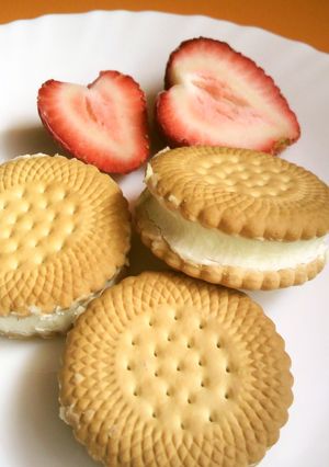 サワークリームで簡単クッキーサンドアイス-レシピのメイン写真
