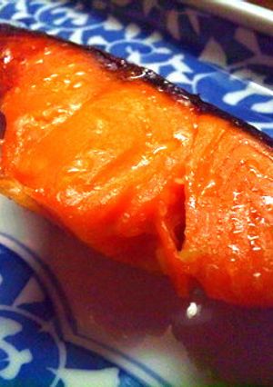 塩麹で簡単に！風味満点の鮭の西京焼き-レシピのメイン写真