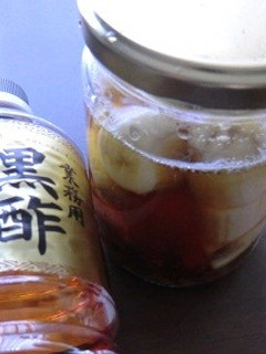 黒酢+バナナ+黒砂糖で、酢を摂ります。-レシピのメイン写真