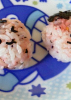 いちごちゃんデコおにぎり★-レシピのメイン写真