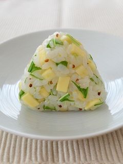 りんごと水菜のチーズおにぎり-レシピのメイン写真