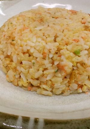 鮭ほぐし炒飯☆美味しいチャーハンのコツ!-レシピのメイン写真
