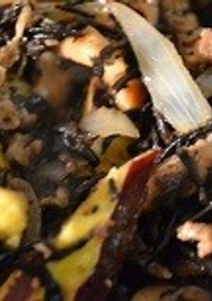サツマイモ豚肉ひじきの煮物♪-レシピのメイン写真