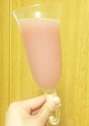 シャンパン×カルピスで簡単カクテル♪-レシピのメイン写真