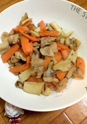 おやじ犬の夕ご飯。鶏肉の山椒の実炒め-レシピのメイン写真
