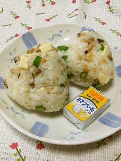 茸とチーズdeおにぎり-レシピのメイン写真