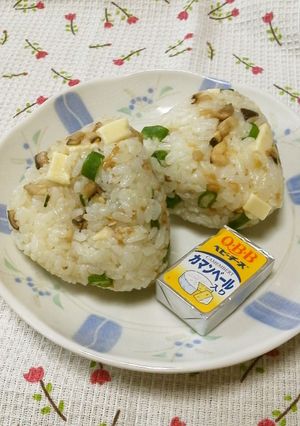茸とチーズdeおにぎり-レシピのメイン写真