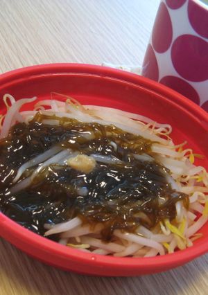 チンで簡単　もやしともずく酢サラダ-レシピのメイン写真