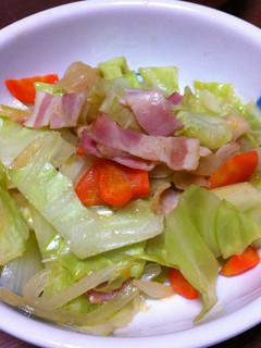 春キャベツとベーコンで蒸し野菜炒め-レシピのメイン写真