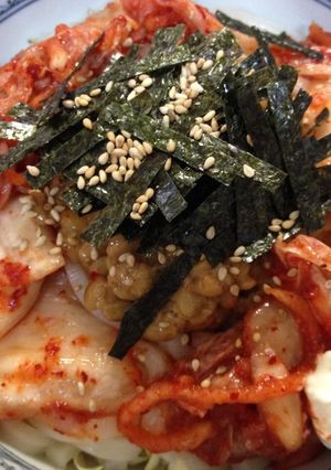 ランチに♪キムチ納豆うどん-レシピのメイン写真
