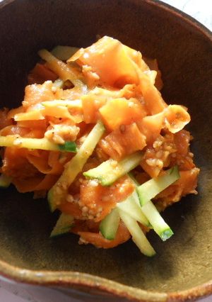 材料費、安っ！人参のゴマ味噌♪-レシピのメイン写真