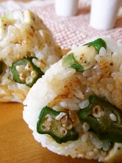オクラとチーズの焼きおにぎり-レシピのメイン写真