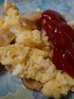 シーセージ入りスクランブルエッグ-レシピのメイン写真