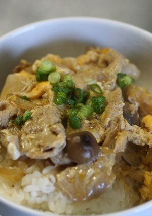 独身男の豚すき丼-レシピのメイン写真
