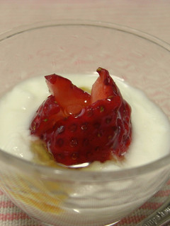 体に美味しい♥いちごはちみつヨーグルト♪-レシピのメイン写真