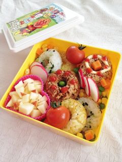 お弁当&パーティに"デコライスドーナツ"-レシピのメイン写真