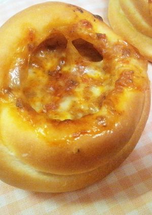 パスタソースdeピザみたいなおかずパン-レシピのメイン写真