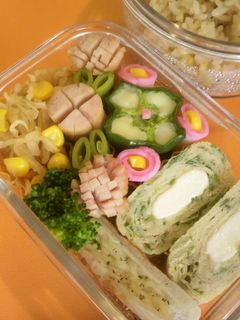 お弁当に簡単でかわいい✿かまぼこのお花✿-レシピのメイン写真