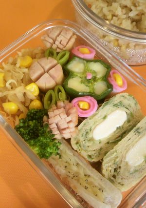お弁当に簡単でかわいい✿かまぼこのお花✿-レシピのメイン写真