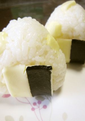 チっチっチっ～なトリオdeおにぎり♫-レシピのメイン写真