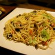 鮭としめじとしゃきっとレタスのパスタ