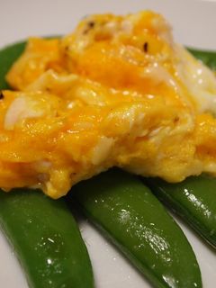 チーズ入りスクランブルエッグ-レシピのメイン写真