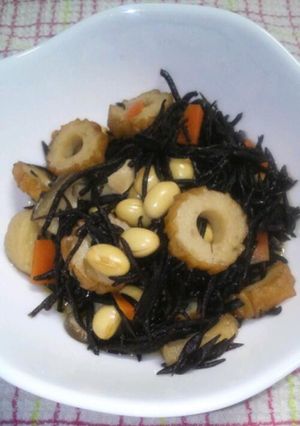 ひじきの煮物（煮汁かなり多めです）-レシピのメイン写真