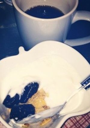 簡単朝食☆コーンフレークヨーグルト-レシピのメイン写真