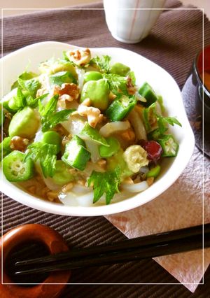 イカ×アボカド×納豆丼。梅ワサビ風味-レシピのメイン写真