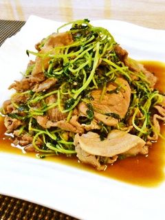 豚小間と豆苗のジンジャーペッパー炒め♪-レシピのメイン写真