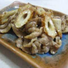 รูปของ しょうゆ麹で♡豚肉と竹輪の炒めもの