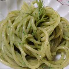 รูปของ にんじんの葉でクリームパスタ♪超簡単