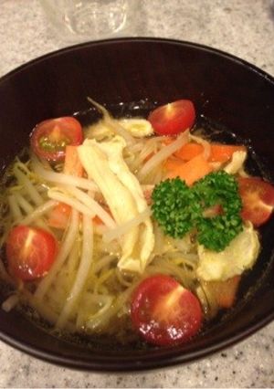 ソトアヤム(鶏肉のスープ)-レシピのメイン写真