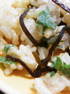 昆布の佃煮とシソマヨおにぎり-レシピのメイン写真