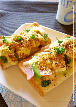 アボカドのココナッツカレー風味トースト-レシピのメイン写真