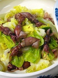 ホタルイカと春キャベツのワイン蒸し-レシピのメイン写真