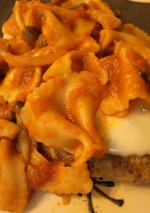 蝶々パスタのトマトソース-レシピのメイン写真