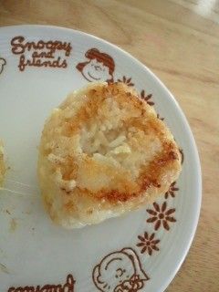 簡単!チーズバターしょうゆ焼きおにぎり-レシピのメイン写真