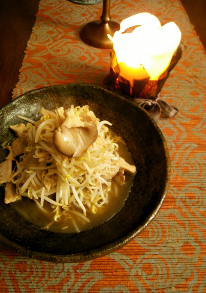 簡単♪もやしときのこと豚肉で炒め蒸し-レシピのメイン写真