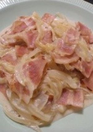 ベーコンと玉ねぎのミルク炒め-レシピのメイン写真