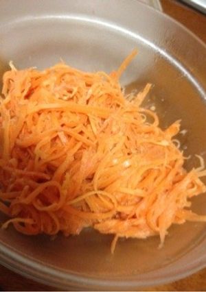 簡単一品＊にんじんの胡麻和え-レシピのメイン写真